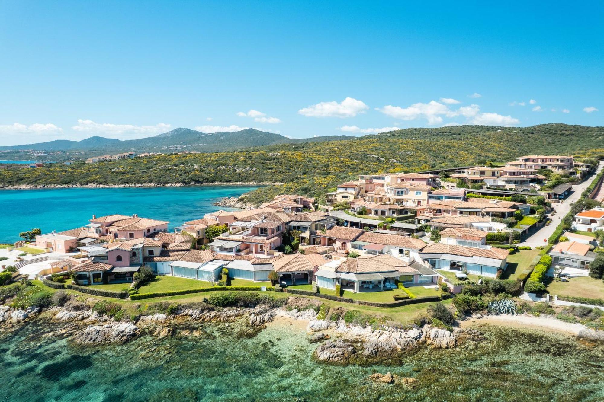 S'Abba Seafront Apartments - Your House In Sardinia Golfo Aranci Exterior photo