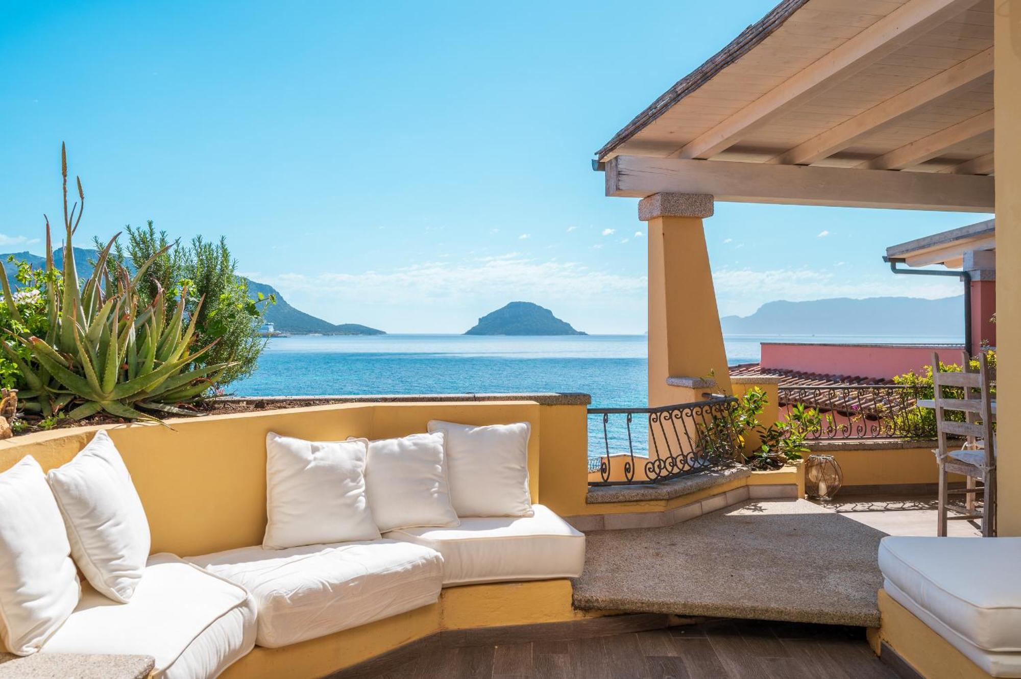 S'Abba Seafront Apartments - Your House In Sardinia Golfo Aranci Exterior photo