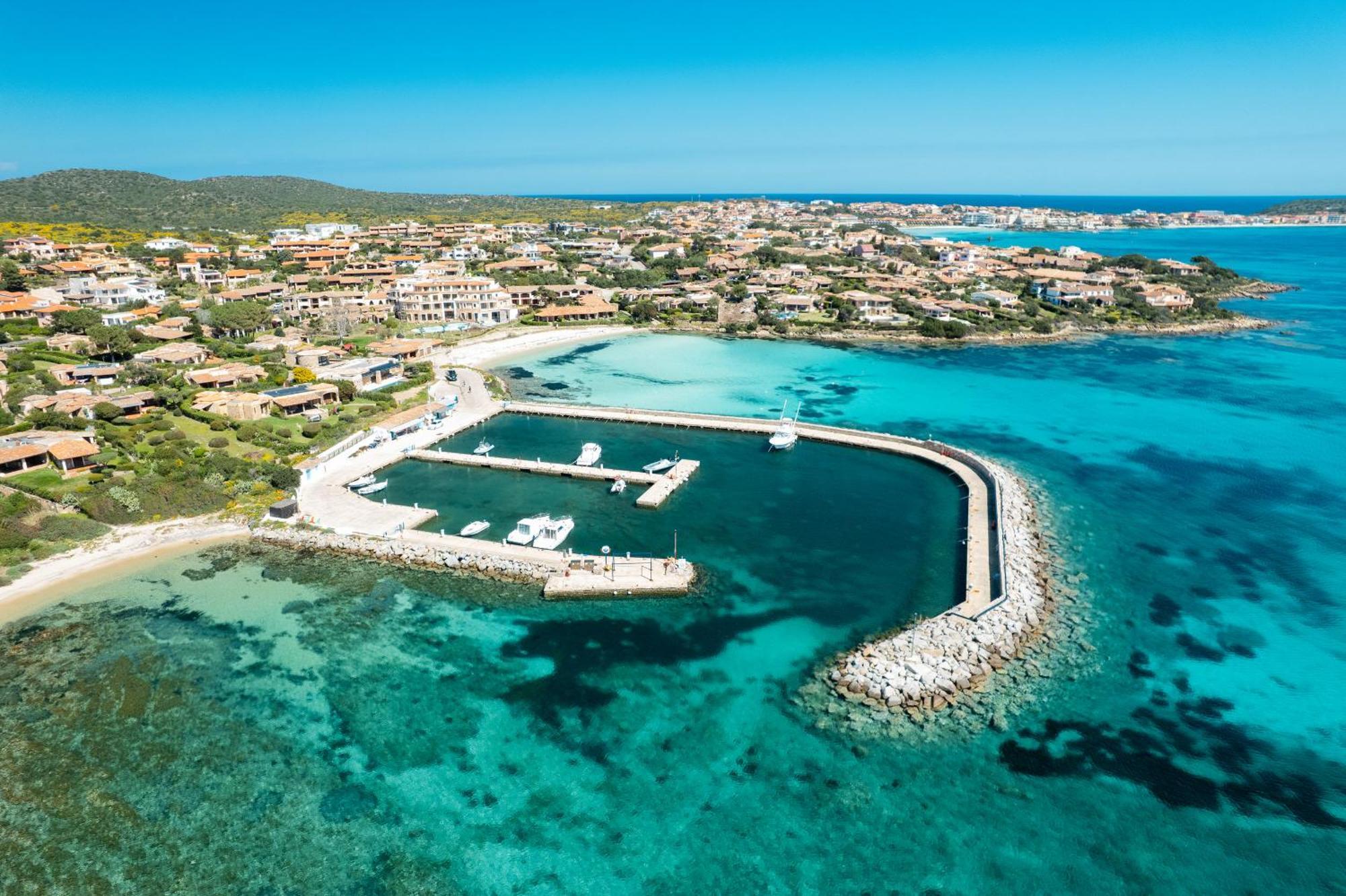 S'Abba Seafront Apartments - Your House In Sardinia Golfo Aranci Exterior photo